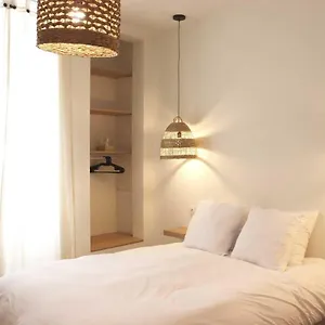 https://charmant-studio-en-plein-coeur-de-tain-lhermitage.hotels-rhonealpes.com